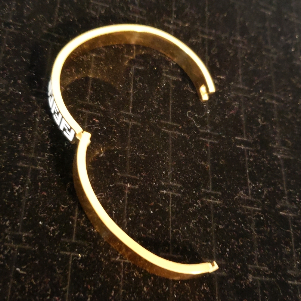 18k Gold Plated Titanium Steel Bracelet Double F Design Bangle White Letter New - Picture 6 of 7